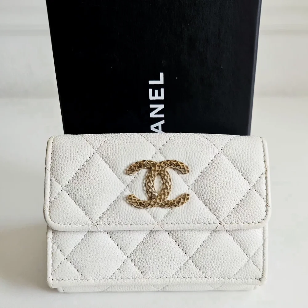 Chanel White Compact Tri-fold Caviar Leather Wallet With Pink Interior